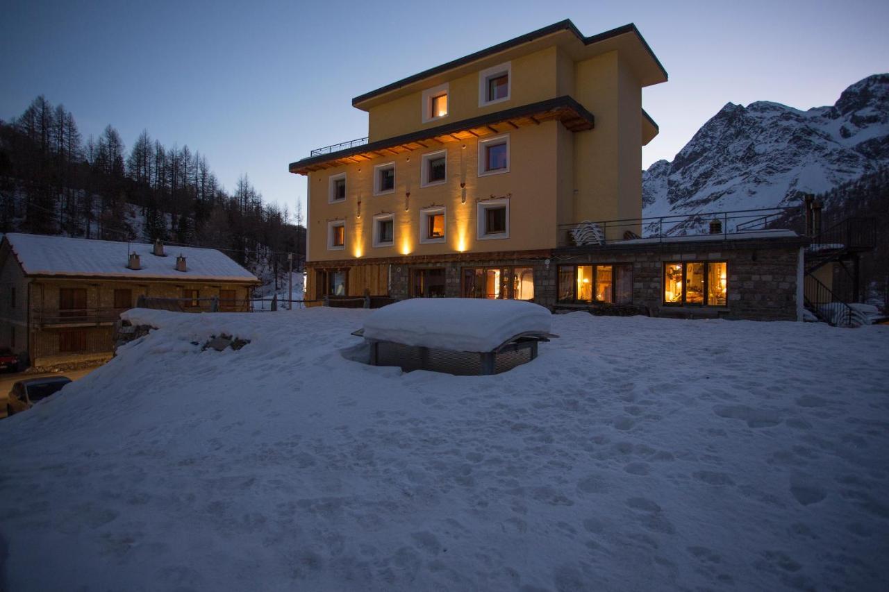 Apartments Suites Lac Bleu Брей-Червиния Экстерьер фото