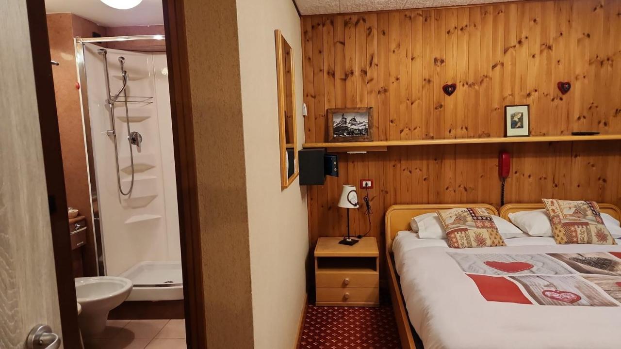 Apartments Suites Lac Bleu Брей-Червиния Экстерьер фото