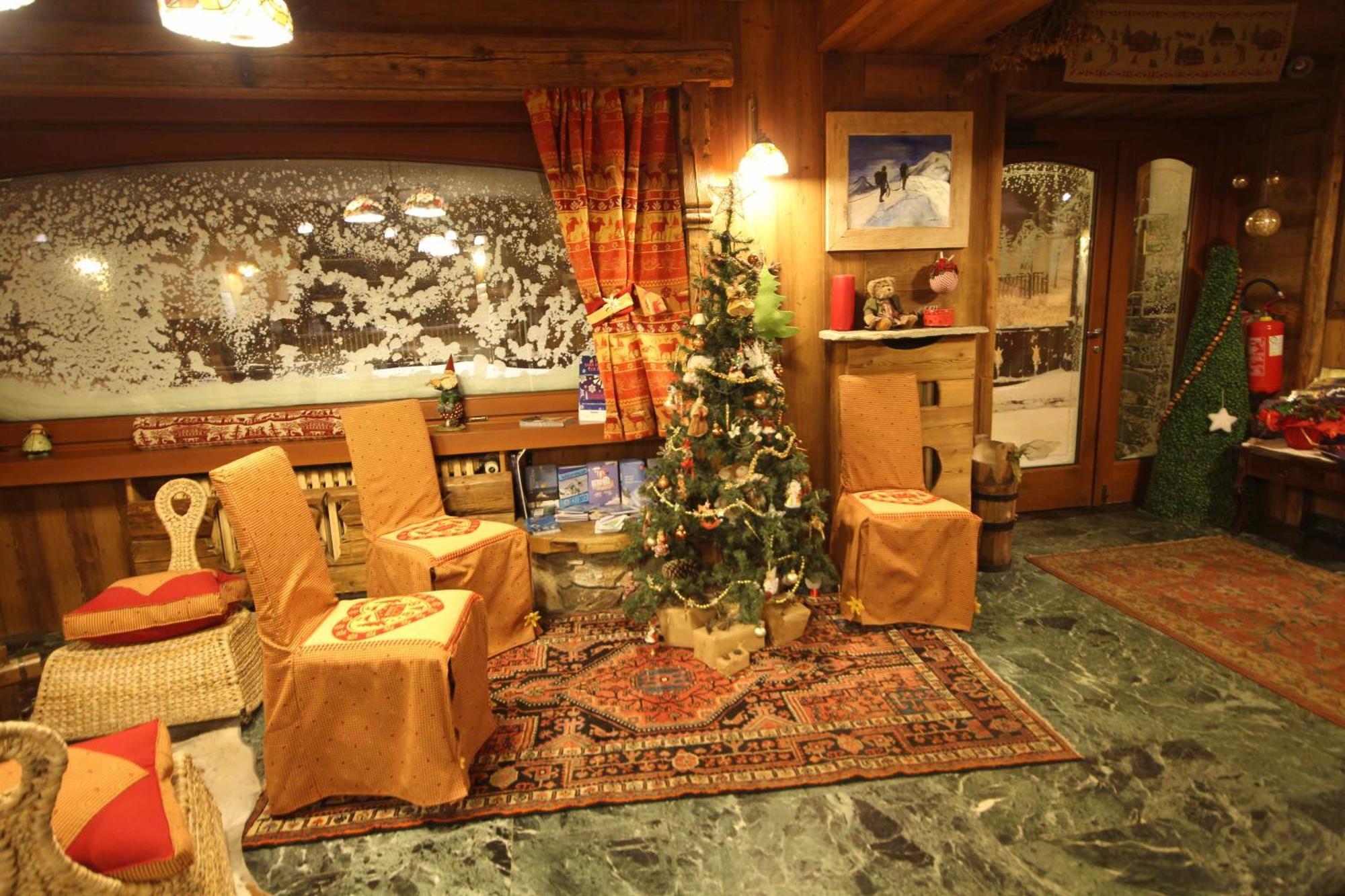Apartments Suites Lac Bleu Брей-Червиния Экстерьер фото