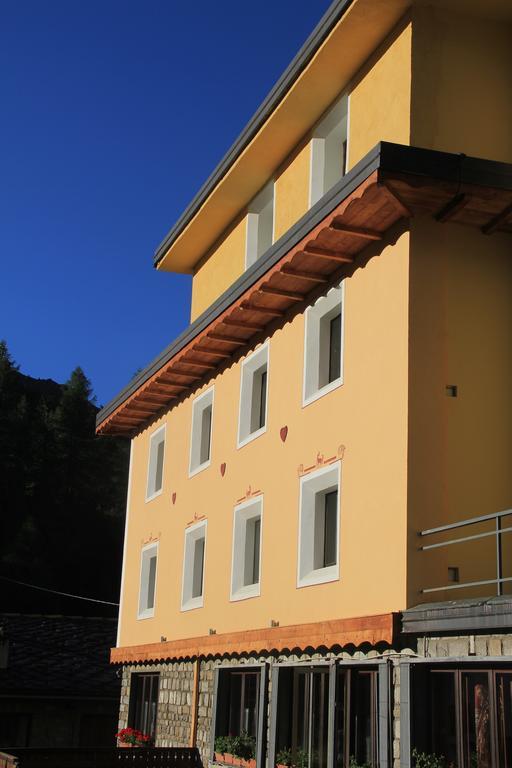 Apartments Suites Lac Bleu Брей-Червиния Экстерьер фото